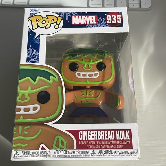 Gingerbread Hulk Funko Pop! # 935 Collectors Item - Picture 1 of 4
